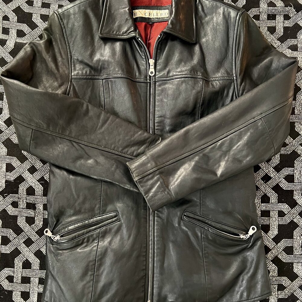Woman's lined leather jacket.